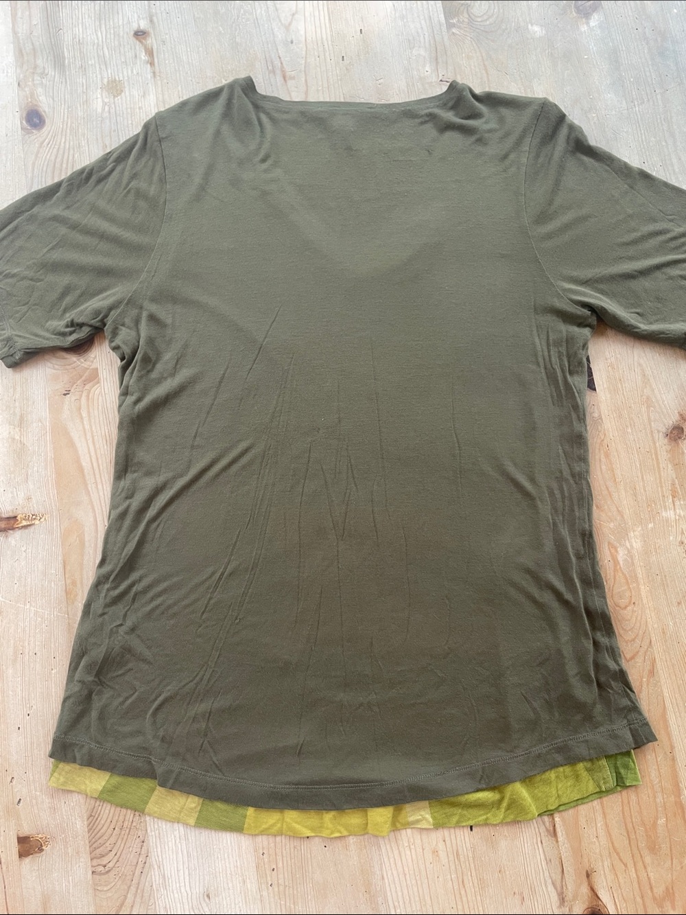 Burberry Luxury Olive Green Layered V-Neck Designer Shortsleeve Top- Medium - Picture 2 of 7